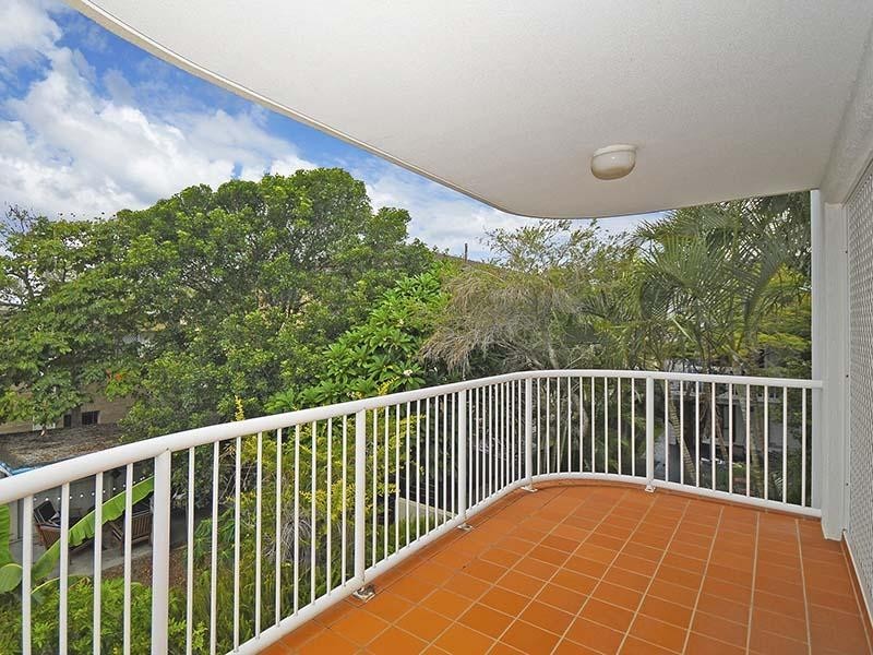 4/24 Peerless Avenue, Mermaid Beach QLD 4218