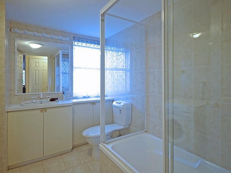 4/24 Peerless Avenue, Mermaid Beach QLD 4218