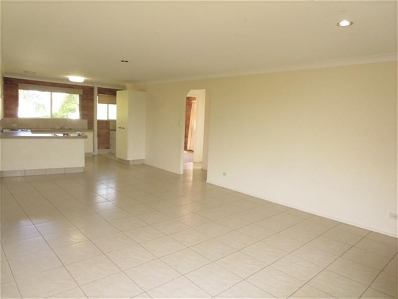 8/28 Duet Drive, Mermaid Waters QLD 4218