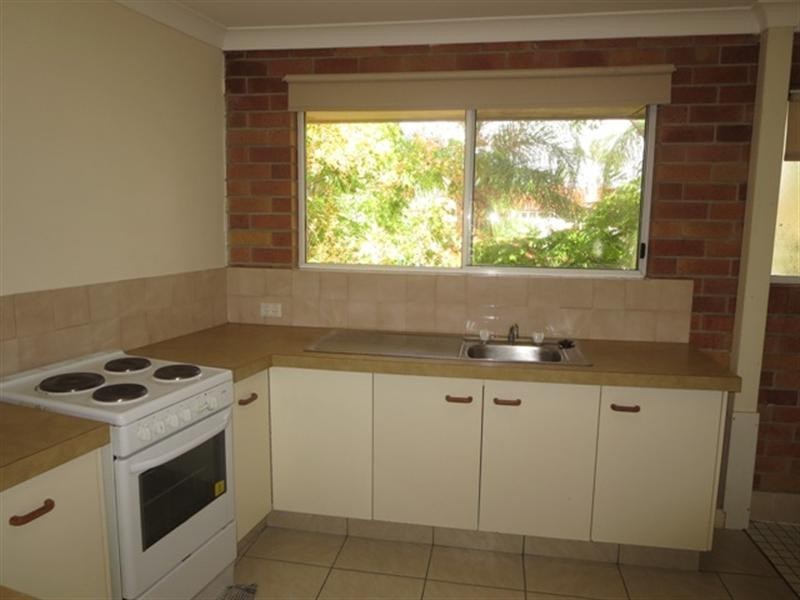 8/28 Duet Drive, Mermaid Waters QLD 4218