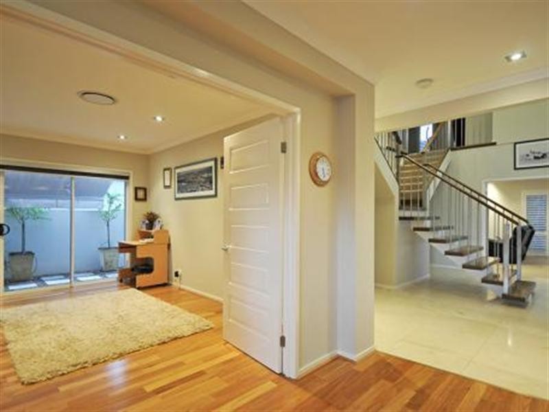 7/40 Cotlew Street East, Southport QLD 4215