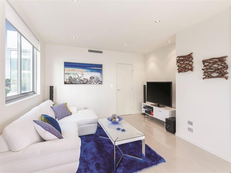 4/389 Golden Four Drive, Tugun QLD 4224