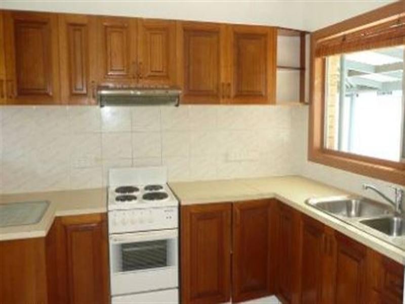 8 Peter Parade, Miami QLD 4220