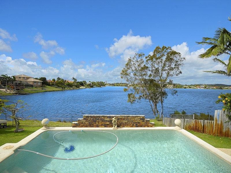 89 Cassowary Drive, Burleigh Waters QLD 4220