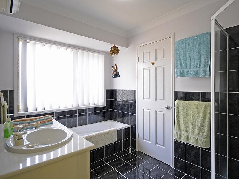 89 Cassowary Drive, Burleigh Waters QLD 4220