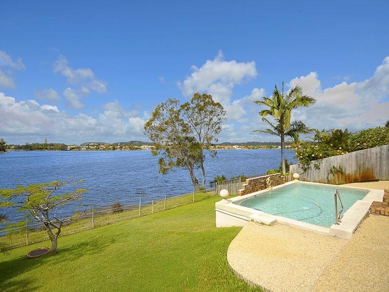 89 Cassowary Drive, Burleigh Waters QLD 4220