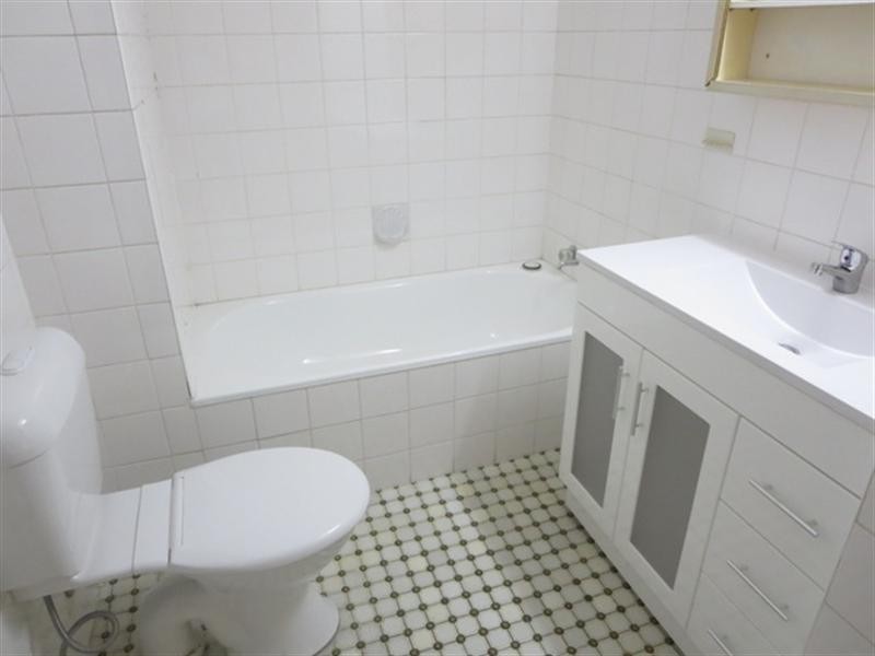 6a/33 Thornton Street, Surfers Paradise QLD 4217