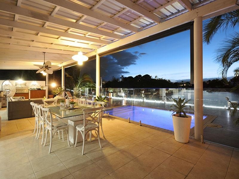 5 Savoy Drive, Broadbeach Waters QLD 4218
