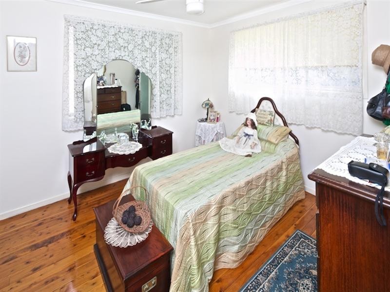 17 Glenelg Avenue, Mermaid Beach QLD 4218