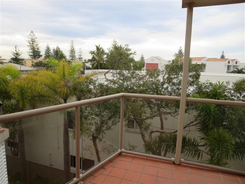 12/32 Ocean Street, Mermaid Beach QLD 4218