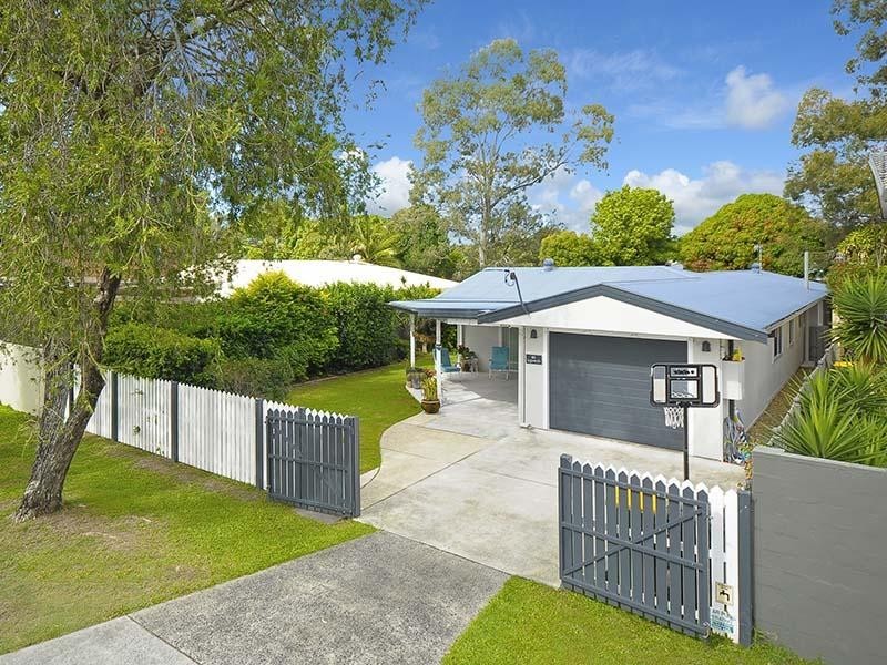 154 Laguna Avenue, Palm Beach QLD 4221