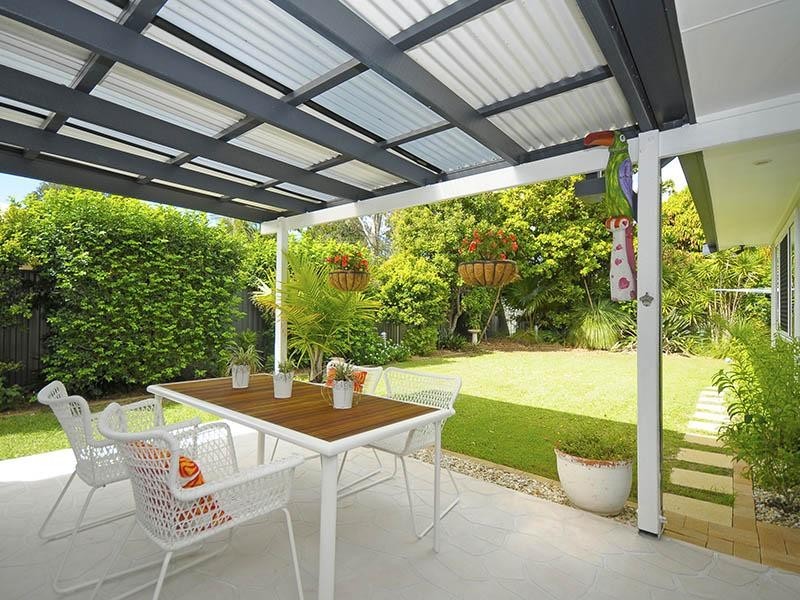 154 Laguna Avenue, Palm Beach QLD 4221