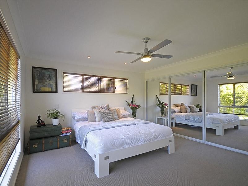 154 Laguna Avenue, Palm Beach QLD 4221