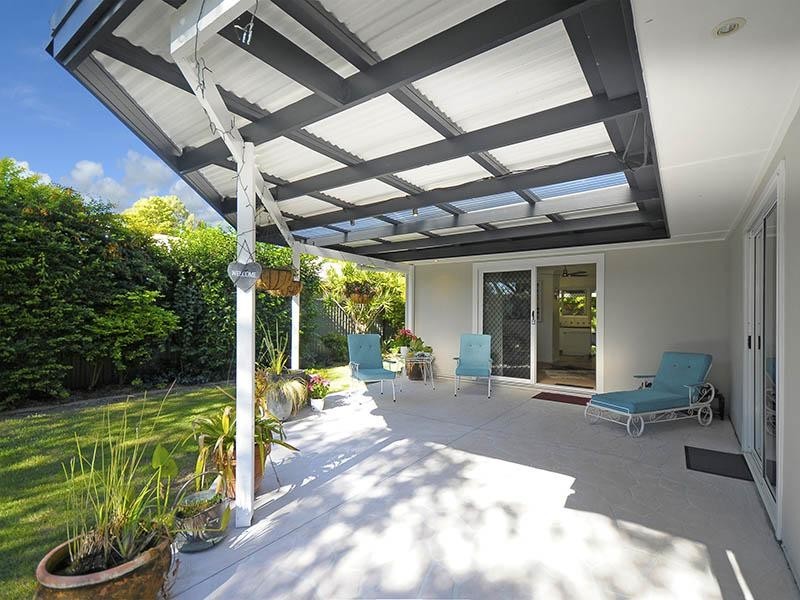 154 Laguna Avenue, Palm Beach QLD 4221