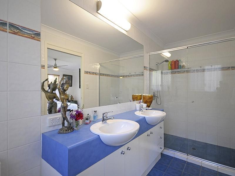 154 Laguna Avenue, Palm Beach QLD 4221