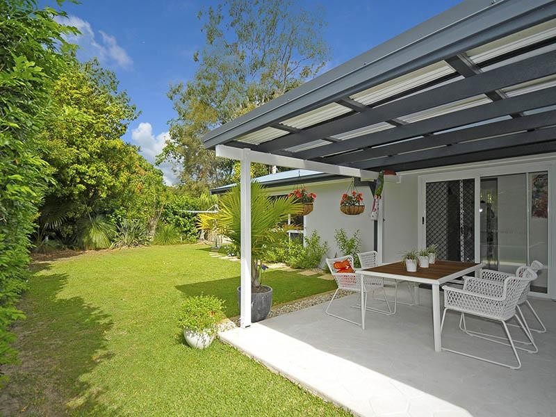 154 Laguna Avenue, Palm Beach QLD 4221