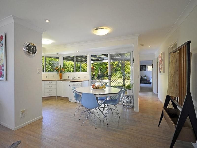 154 Laguna Avenue, Palm Beach QLD 4221