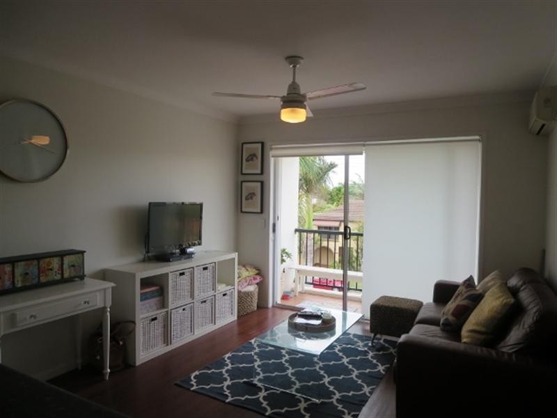22/15 Surf Street, Mermaid Beach QLD 4218