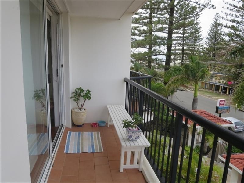 22/15 Surf Street, Mermaid Beach QLD 4218