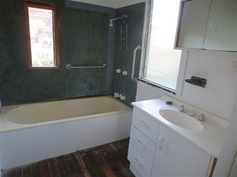 H 40 Palm Beach Avenue, Palm Beach QLD 4221