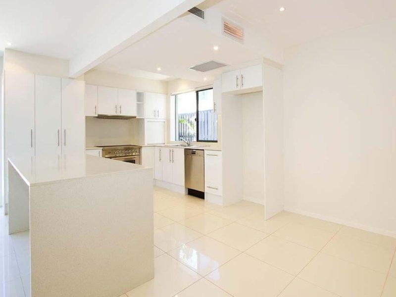25 Petrel Avenue, Mermaid Beach QLD 4218
