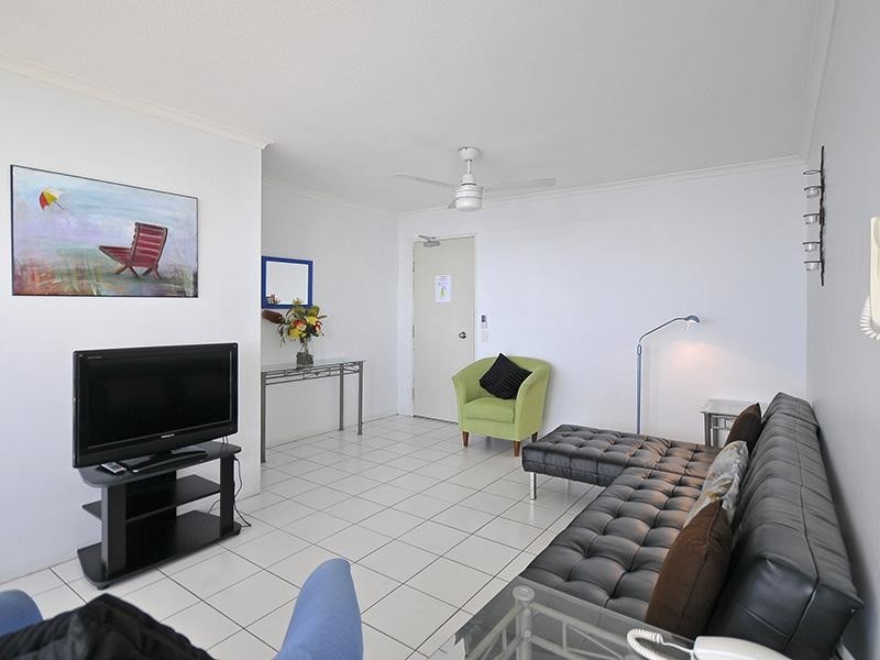 37/155 Old Burleigh Road, Broadbeach QLD 4218