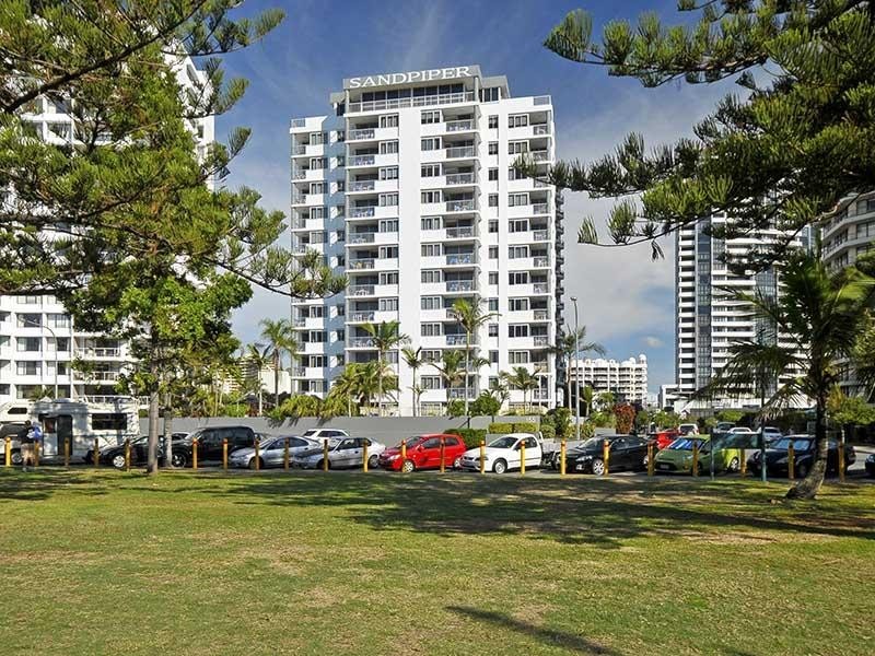 37/155 Old Burleigh Road, Broadbeach QLD 4218