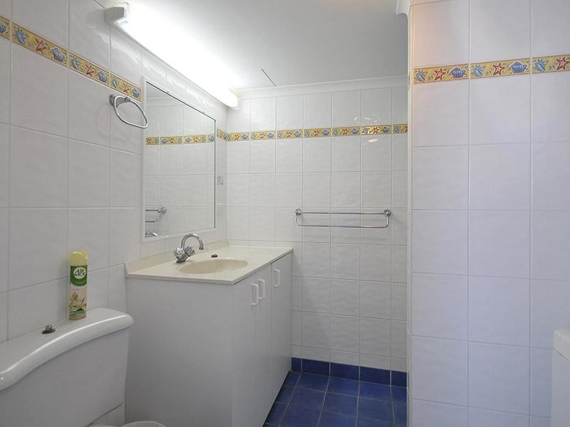 37/155 Old Burleigh Road, Broadbeach QLD 4218