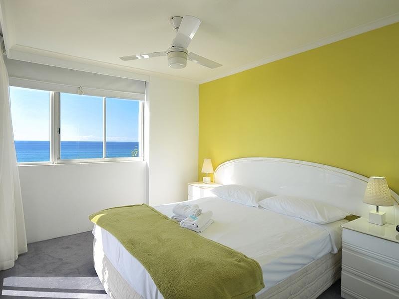 37/155 Old Burleigh Road, Broadbeach QLD 4218