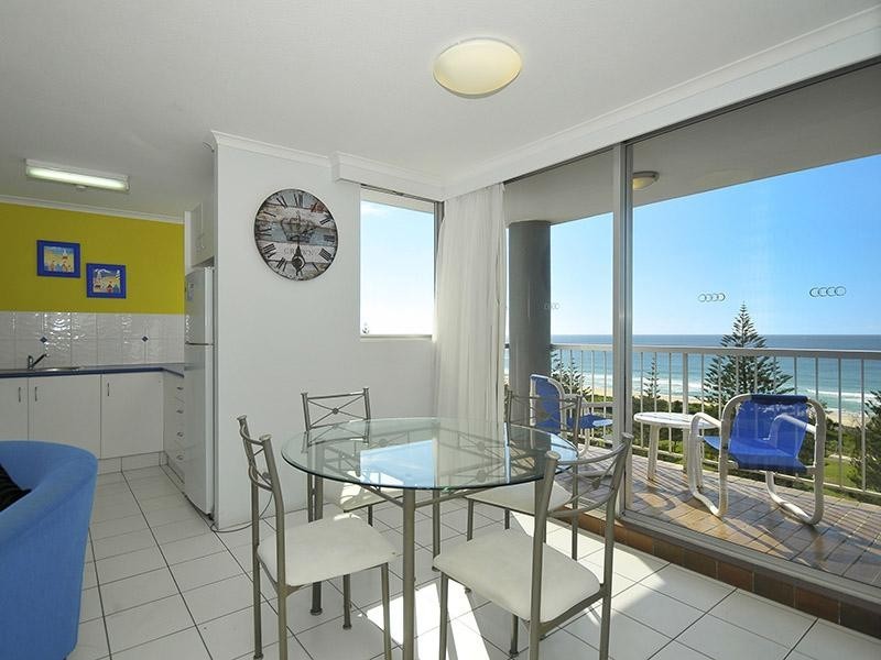 37/155 Old Burleigh Road, Broadbeach QLD 4218