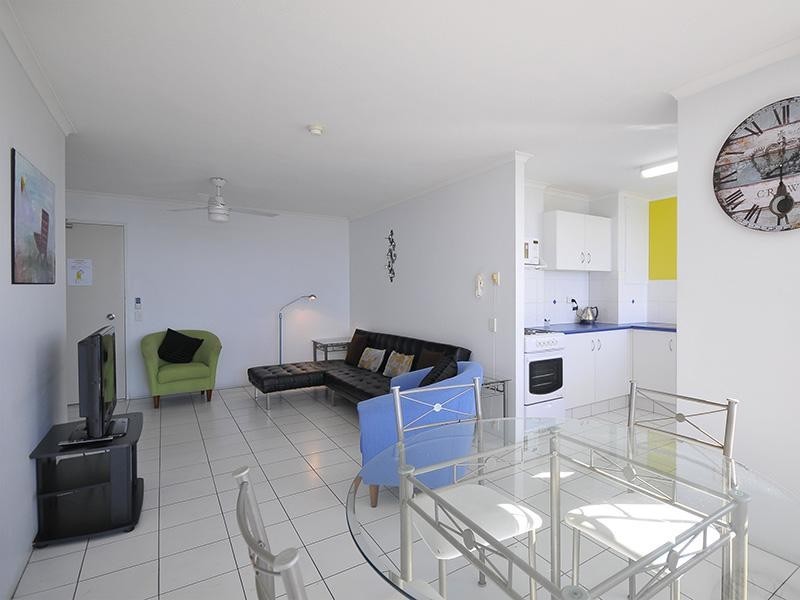 37/155 Old Burleigh Road, Broadbeach QLD 4218