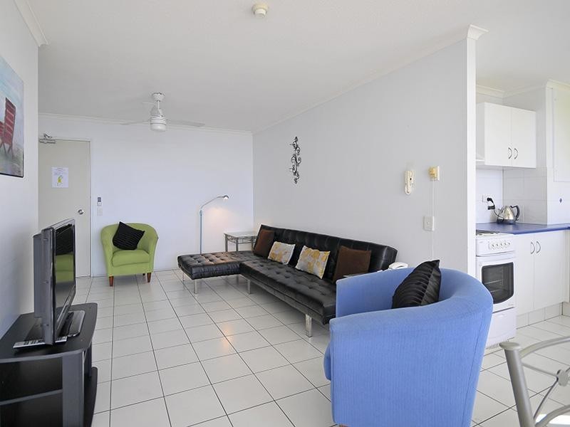 37/155 Old Burleigh Road, Broadbeach QLD 4218