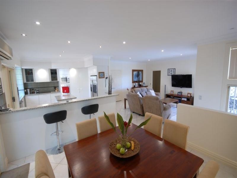 16 Moorabbin Place, Robina QLD 4226