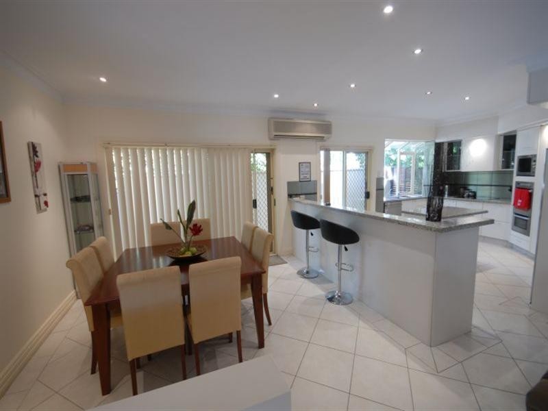 16 Moorabbin Place, Robina QLD 4226