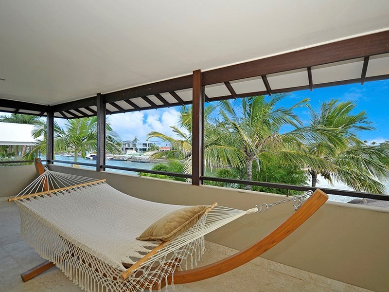 9 Savoy Drive, Broadbeach Waters QLD 4218