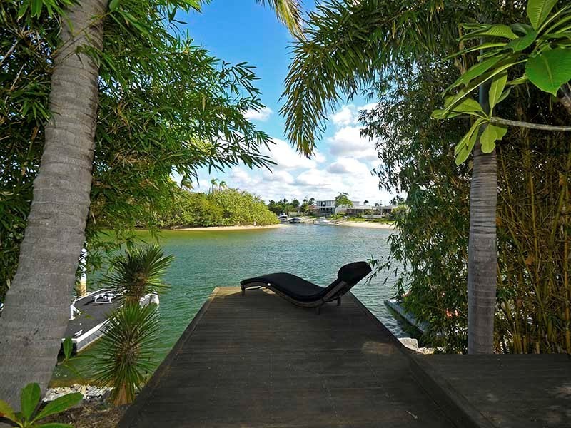 9 Savoy Drive, Broadbeach Waters QLD 4218