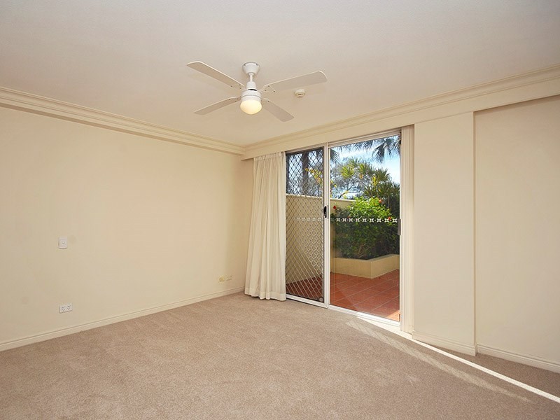 Unit 40/122 Old Burleigh Road, Broadbeach QLD 4218