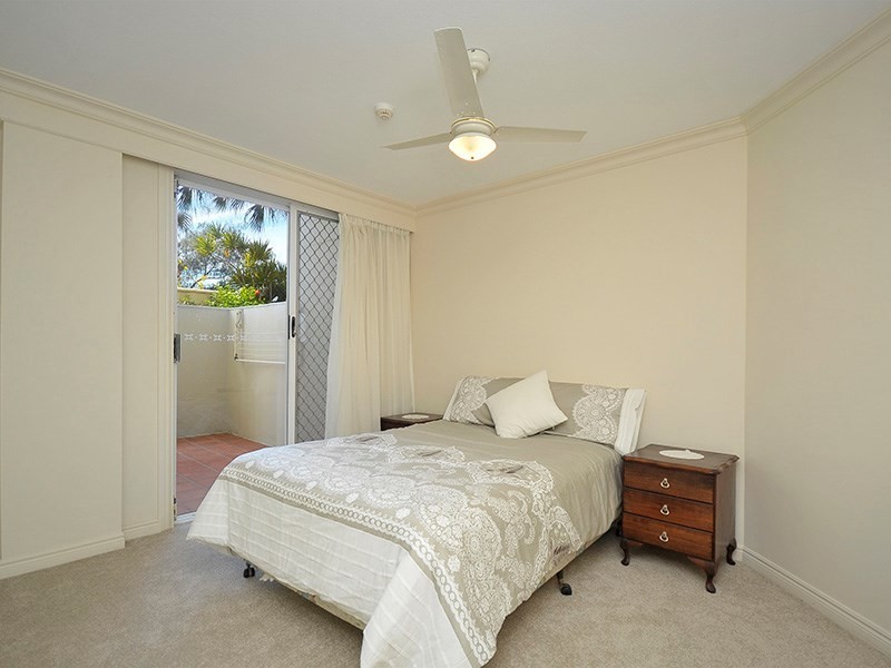 Unit 40/122 Old Burleigh Road, Broadbeach QLD 4218