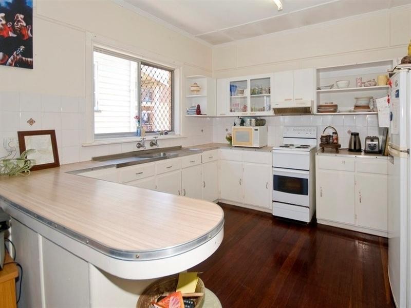 28 Pacific Parade, Bilinga QLD 4225