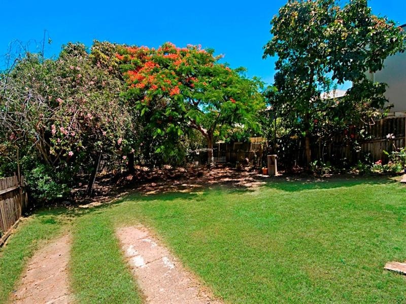 28 Pacific Parade, Bilinga QLD 4225