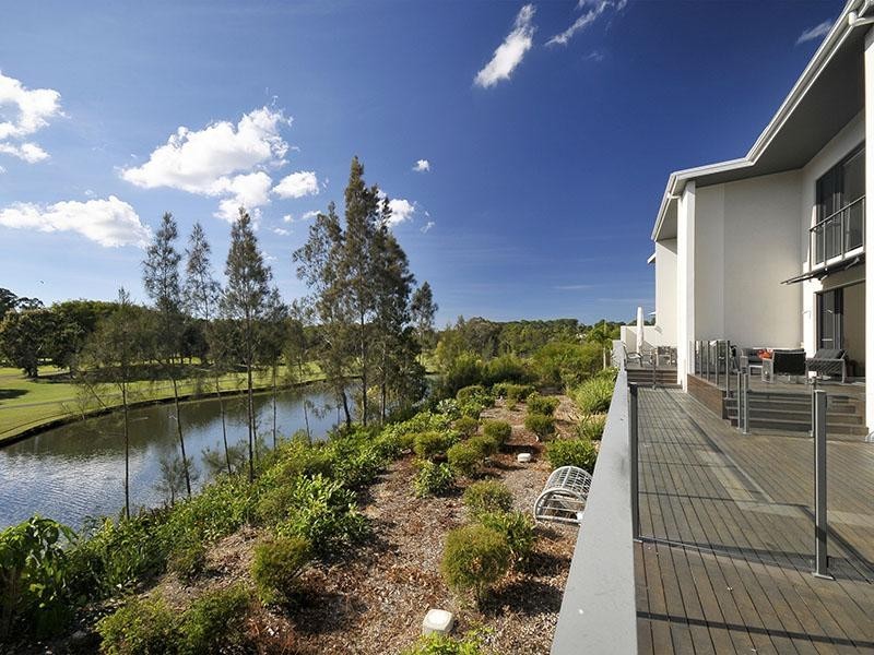 3/22 Andromeda Parade, Robina QLD 4226