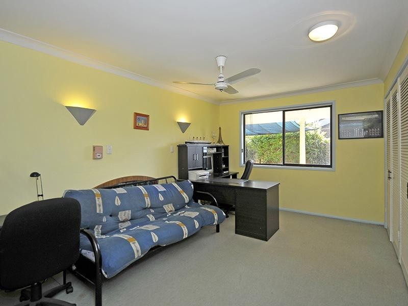 22 Wanneroo Court, Mermaid Waters QLD 4218