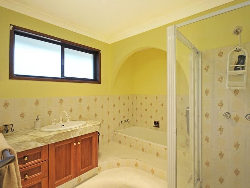 22 Wanneroo Court, Mermaid Waters QLD 4218