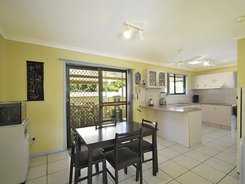 22 Wanneroo Court, Mermaid Waters QLD 4218