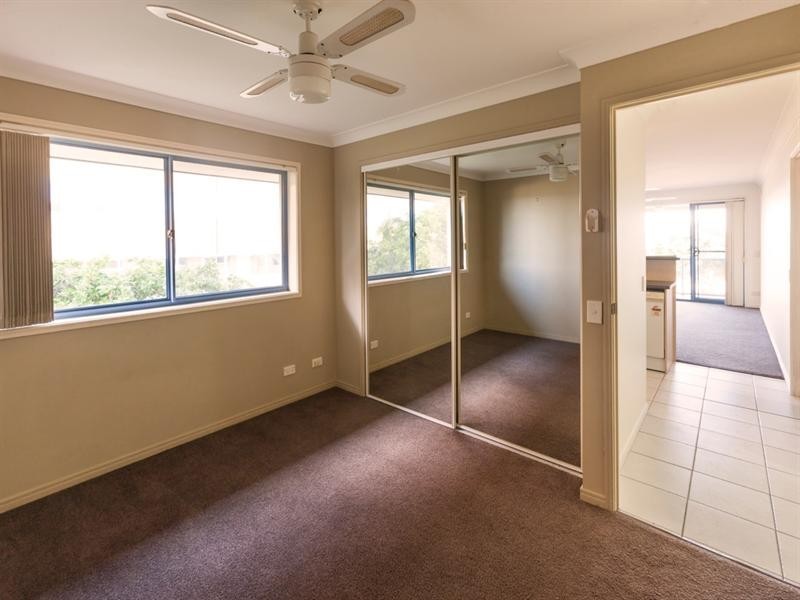 9/550 Marine Parade, Biggera Waters QLD 4216