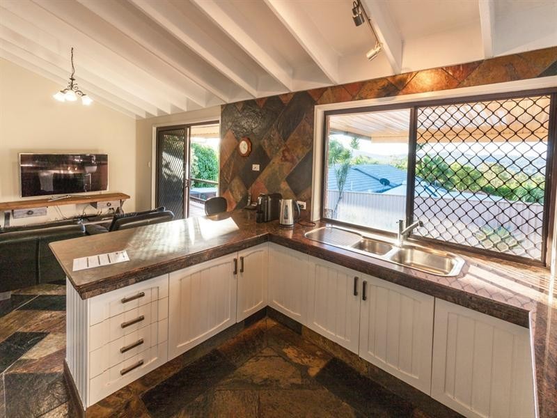 2 Moray Court, Highland Park QLD 4211