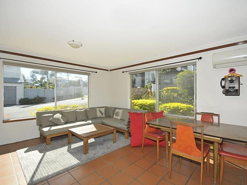 1/196 Hedges Avenue, Mermaid Beach QLD 4218