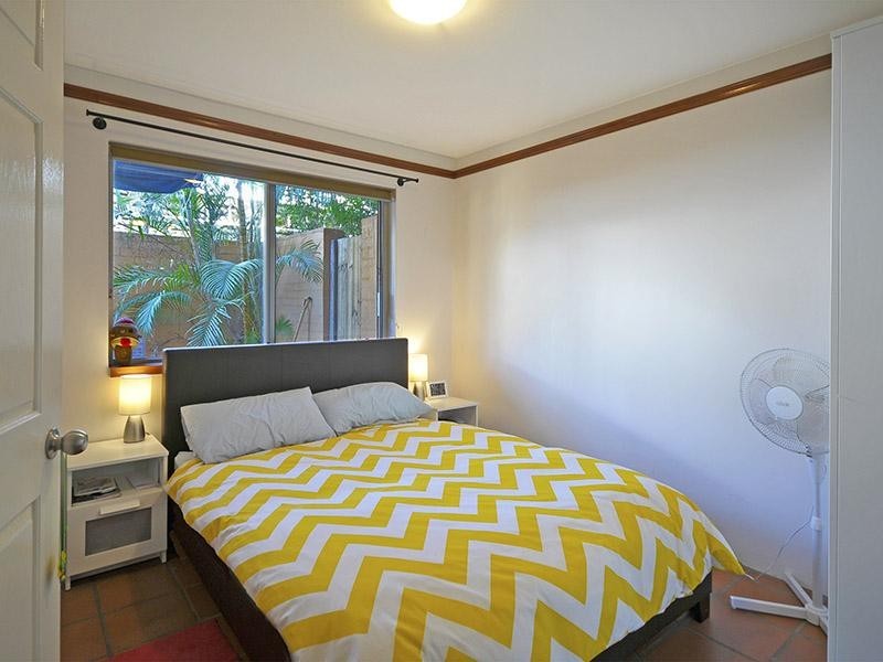 1/196 Hedges Avenue, Mermaid Beach QLD 4218