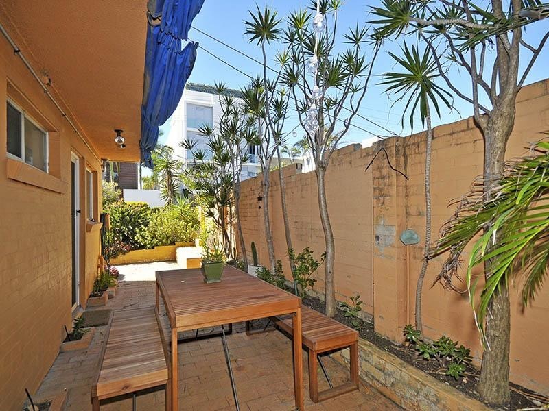 1/196 Hedges Avenue, Mermaid Beach QLD 4218