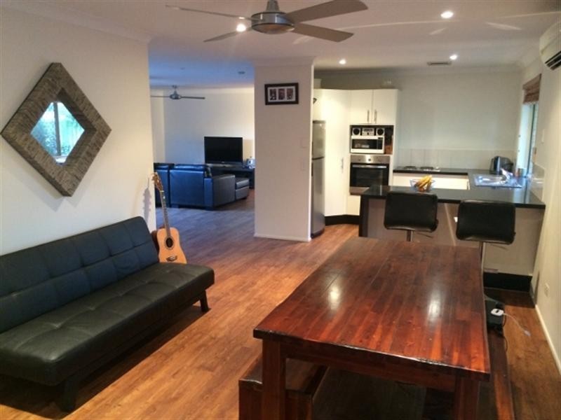 17 Nozomi Street, Burleigh Waters QLD 4220
